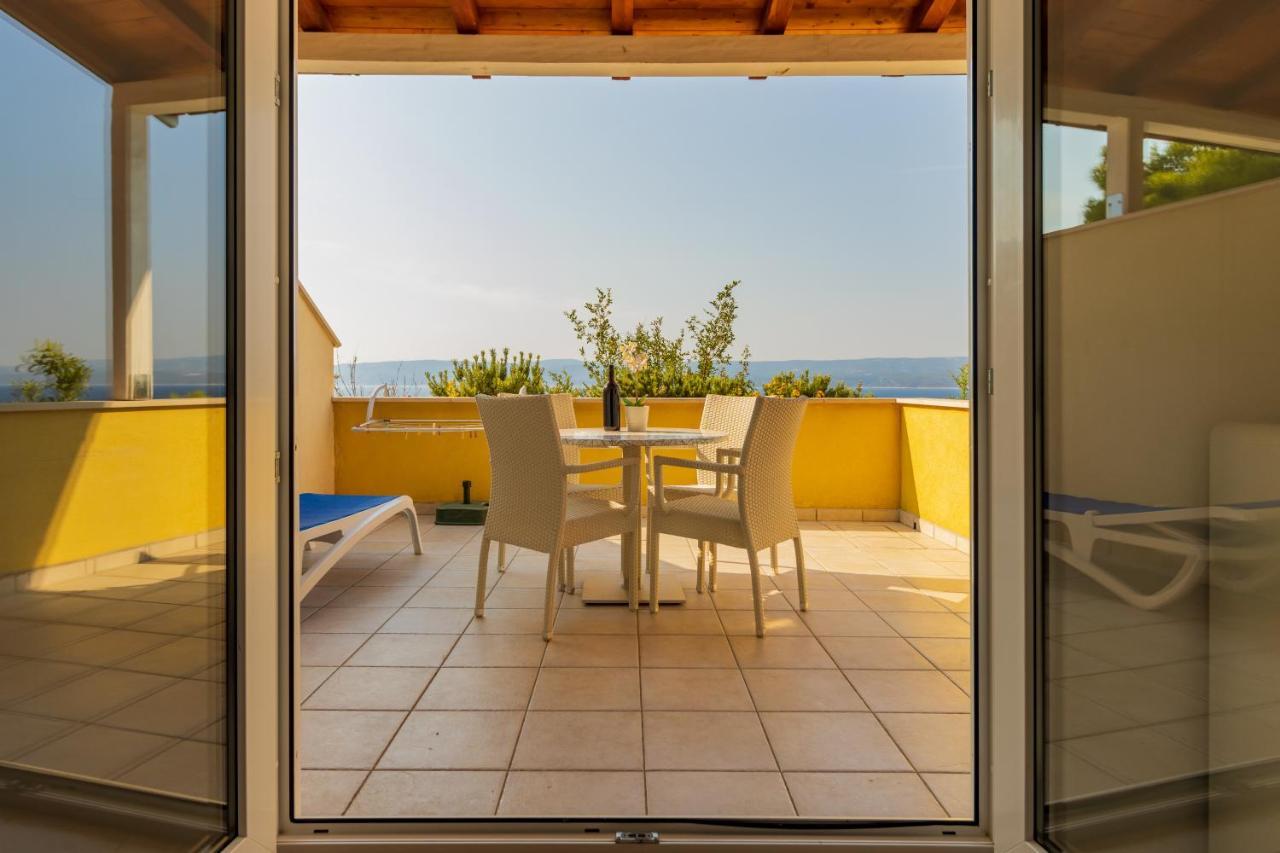 Luxury Apartments Villa Ruzmarina With New Heated Infinity Pool And Lounge Area Marusici  المظهر الخارجي الصورة