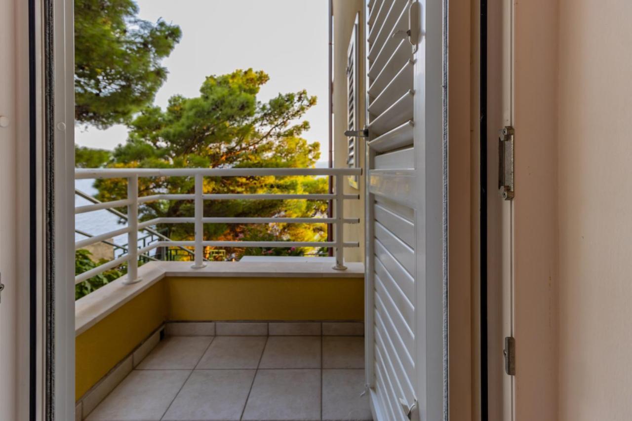 Luxury Apartments Villa Ruzmarina With New Heated Infinity Pool And Lounge Area Marusici  المظهر الخارجي الصورة