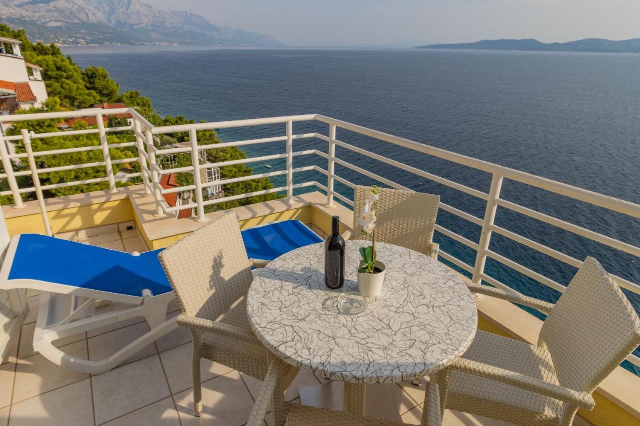 Luxury Apartments Villa Ruzmarina With New Heated Infinity Pool And Lounge Area Marusici  المظهر الخارجي الصورة
