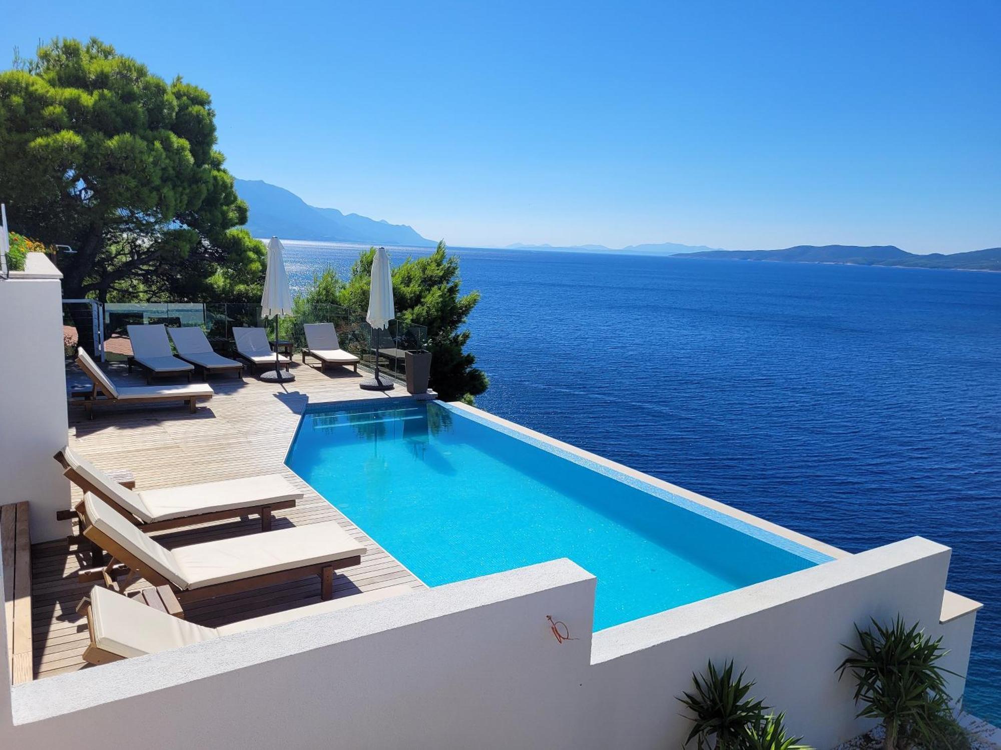 Luxury Apartments Villa Ruzmarina With New Heated Infinity Pool And Lounge Area Marusici  المظهر الخارجي الصورة